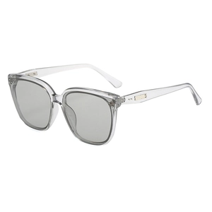 Occhiali da sole quadrati grigio trasparente con lenti grigio chiaro per uno stile moderno