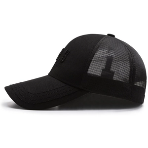 Schwarze Mesh-Baseballkappe für Herren mit 3D-Reliefbuchstaben für Sonnenschutz