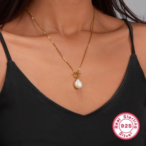 925 Sterling Silver necklace with Baroque pearl pendant on 18k gold cube chain