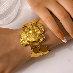 Flower Cuff Bangle Exaggerated Floral 18K Gold Plated Stainless Steel Polished Open Bracelet For Women Vintage Hip Hop Style