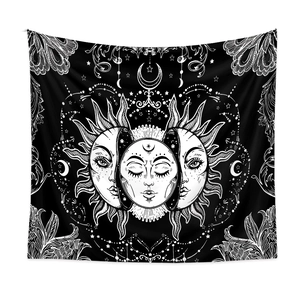 Arazzo bohémien con sole e luna in bianco e nero con stelle e motivi celesti