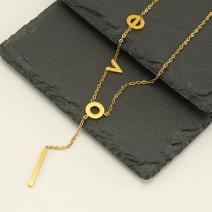 Collier en acier inoxydable plaqué or 18k avec lettres LOVE et pendentif barre