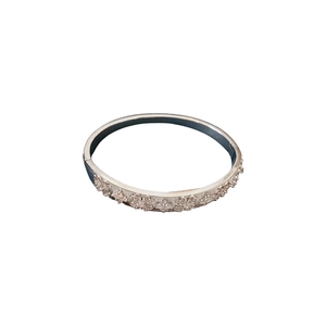 Elegant zircon flower star silver bangle with vertical striped texture and clasp