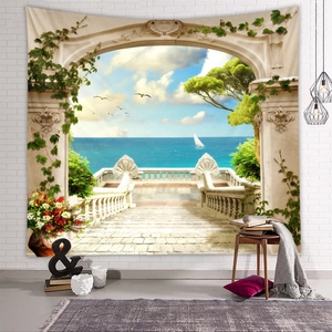 Detailansicht eines Wandteppichs mit mediterraner Landschaft, Steinbogen und Meeresblick
