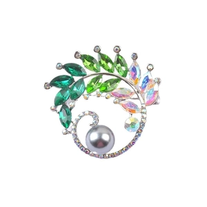 Luxury court style green crystal floral brooch with pearls for elegant suits and coats
