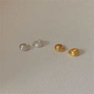 Minimalist 925 sterling silver hoop earrings with striped texture in gold and silver