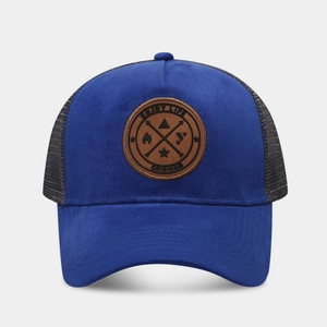 Casquette trucker bleu foncé en suédine et mesh avec patch outdoor Enjoy Life