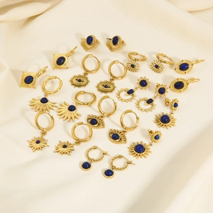 Boucles d'oreilles vintage en acier inoxydable doré avec lapis-lazuli sur soie