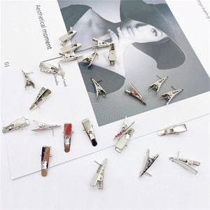 Posa piatta di piccole clip a coccodrillo in metallo argento per decorazioni natalizie