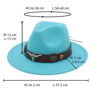 Tableau des tailles détaillé pour chapeau fedora bleu avec ornement tête de taureau