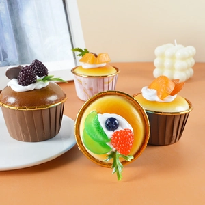 Set mit 4 realistischen PU-Cupcake-Modellen mit Kunstfrüchten für Bäckereidekorationen