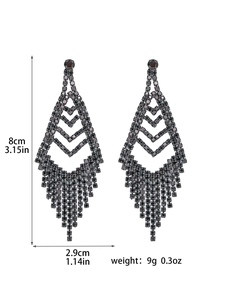 Detailed size chart for long rhinestone tassel earrings with 8cm length and 9g weight