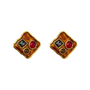 Boucles d'oreilles vintage dorées géométriques avec émail ambre et cristaux incrustés