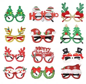 Détail de 12 lunettes de fête de Noël avec bois de renne et motifs de bonhomme de neige