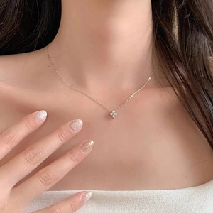 S925 sterling silver four-leaf clover necklace with sparkling cubic zirconia pendant