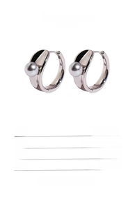 Detailed size specifications for grey pearl hoop earrings with measurements and materials