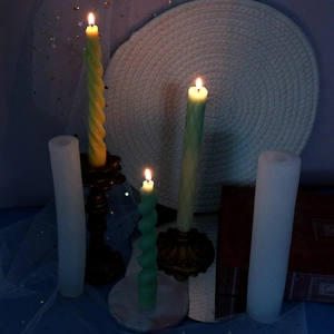 Stampi in silicone per candele a spirale e geometriche con supporti vintage