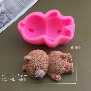 Detail view of 3D bear silicone mousse mold with size specs 12.1x8.1x5cm and 130g capacity