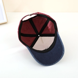 Berretto da baseball per bambini color block con ricamo leone e fibbia in metallo