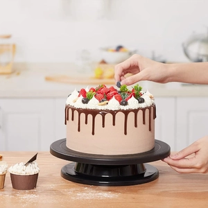 Professional black rotating cake turntable for DIY baking and cream decorating