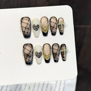 Handmade Press On Nails Black Gold Plaid Heart 3D Cross Charms Cat Eye Coffin Fake Nails For Women Vintage Luxury Elegant