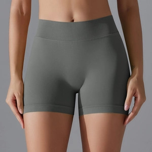 Short de yoga gris anthracite sans couture à taille haute côtelée pour le fitness