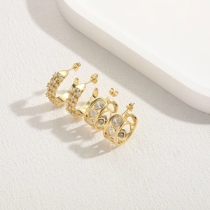 Elegant 14K gold plated C-shaped heart and textured zircon earrings in minimalist style