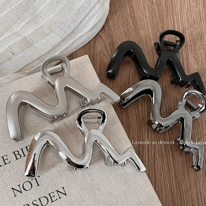 Molla per Capelli in Metallo a Onde Minimalista Lega Geometrica Clip a Squalo Antiscivolo per Donna Accessori per l'Acconciatura dei Capelli