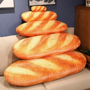 Cartoon Baguette Plüschkissen Set in Goldgelb auf Sofa für Heimdekoration
