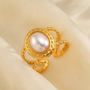 Retro gold stainless steel open ring featuring oval pearl and twisted rope texture