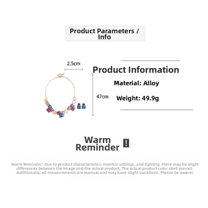Macro detail of dimensions and weight for the geometric enamel necklace jewelry set