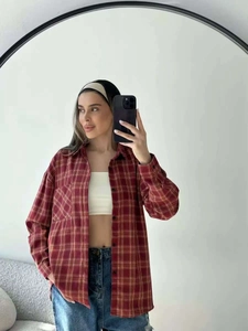 Camicia a quadri rossa oversize a maniche lunghe con motivo tartan per un look casual