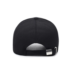 Casquette de baseball noire réglable en tissu respirant avec boucle métallique