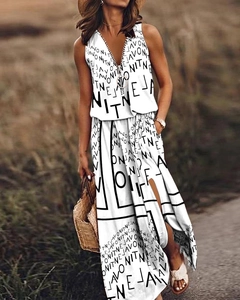 Robe longue d'été sans manches à col en V avec imprimé lettres noires sur fond ivoire