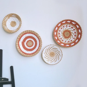 4er-Set marokkanische handgewebte Wanddekoration aus Seegras mit Boho-Mustern