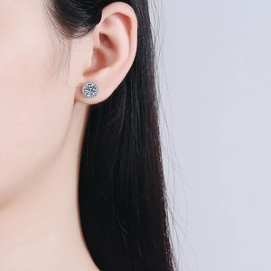 Classic S925 silver stud earring with 1-carat round moissanite in a four-prong setting