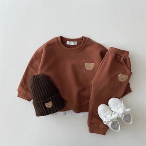 Detailed view of the cute baby cotton sweatshirt set with charming bear embroidery for kids.