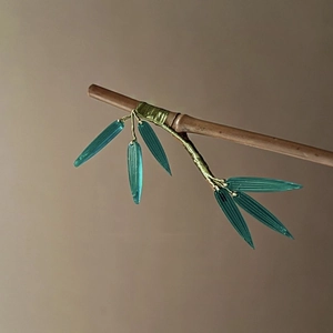 Épingle à cheveux chinoise en bois avec feuilles de bambou vertes en verre poli