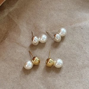 Minimalist S925 sterling silver ball and pearl stud earrings set in gold and silver finish