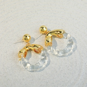 Elegant gold round stud earrings with transparent twisted resin hoops for women
