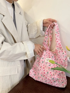 Pink floral quilted tote bag with tulip patterns for women stylish shoulder bag