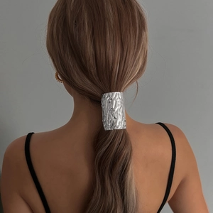 Chic silver hammered metal hair tie for women, minimalist ponytail cuff hair accessory