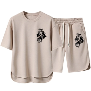 Men's summer tracksuit set with lion crown print crew neck T-shirt and drawstring shorts