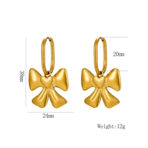 Detailed size specifications for gold plated stainless steel bow earrings with 3D heart