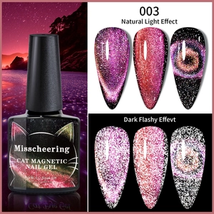 Macro del gel magnetico 7,5ml 003 che mostra effetti glitterati naturali e in luce scura