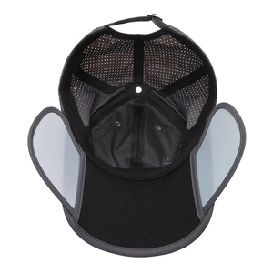 Cappellino parasole traspirante ad asciugatura rapida con cinturino regolabile e alette