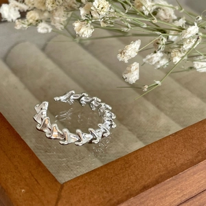 Polished 925 sterling silver adjustable open ring with a modern geometric chain design