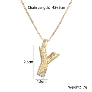 Detailed view of gold letter Y pendant with dimensions 2.6x1.6cm and 45+5cm chain
