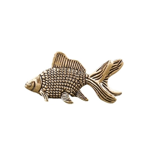 Exquisite copper-plated goldfish ornament featuring realistic scales and vintage metal craft