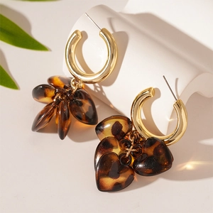 Retro amber leopard heart acrylic hoop earrings with gold metal rings for women